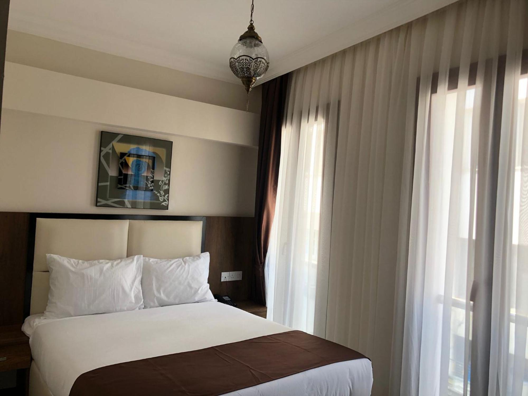 En Kaya Hotel Никозия Екстериор снимка